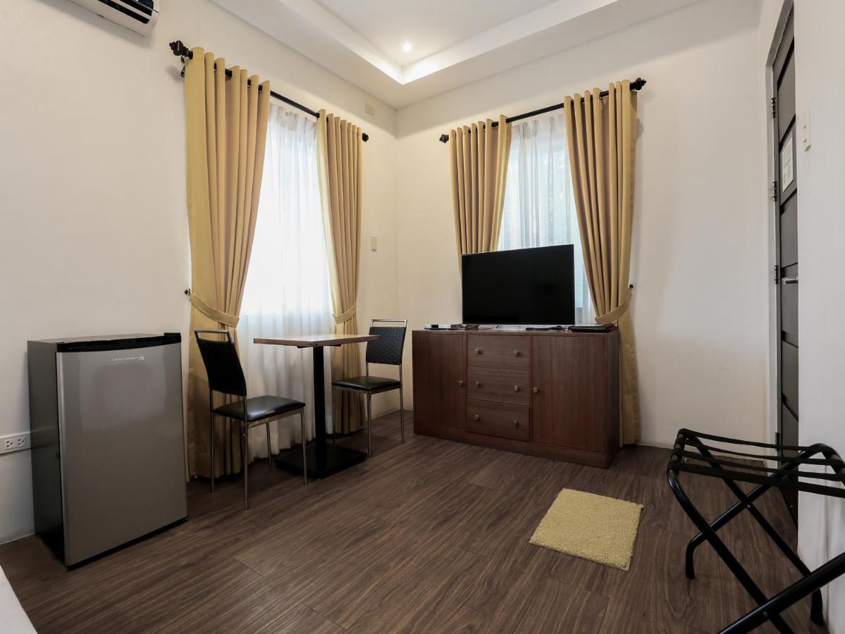 Capital O 642 The Junction Tagaytay Tagaytay City Exterior foto