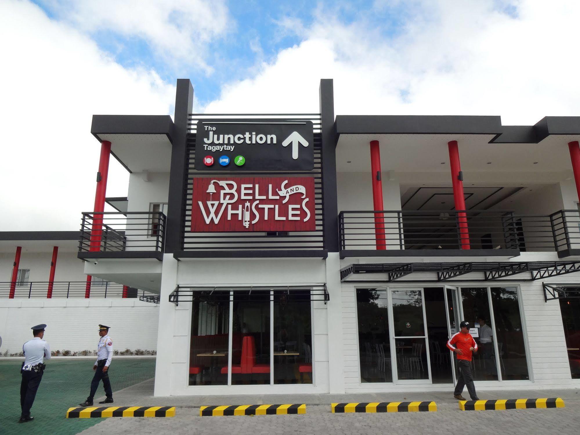 Capital O 642 The Junction Tagaytay Tagaytay City Exterior foto