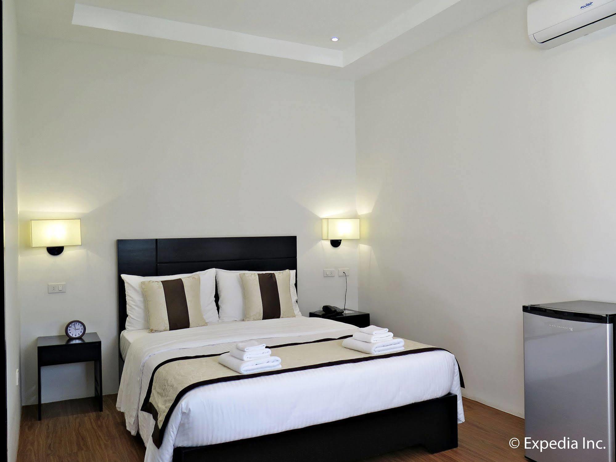 Capital O 642 The Junction Tagaytay Tagaytay City Exterior foto