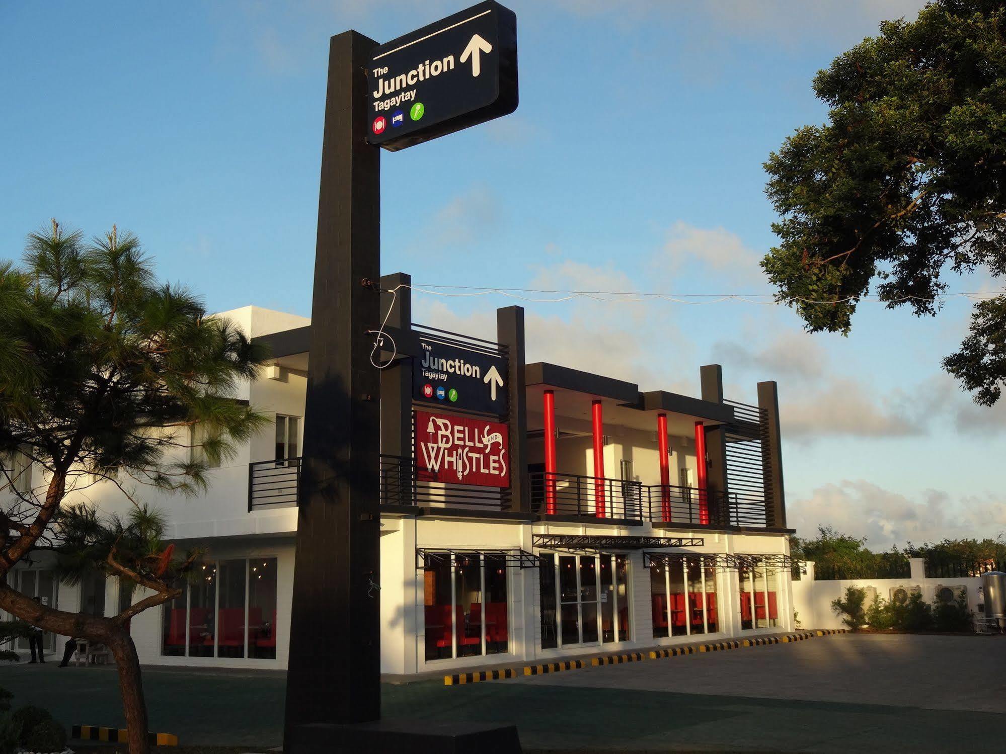 Capital O 642 The Junction Tagaytay Tagaytay City Exterior foto